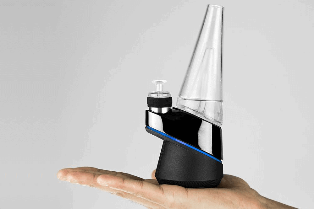 The Puffco Peak / Concentrate Vaporizer Smart Dab Rig